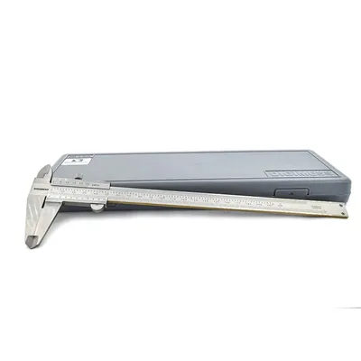 Paquímetro universal com guias de titânio 0 a 200 x 0,02mm - 100.004 tin digimess