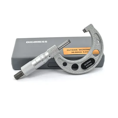 Micrômetro externo com arco em ferro fundido 025 a 050 x 0,01mm - 110.101 digimess