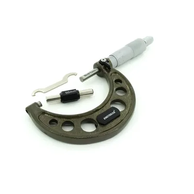 Micrômetro externo com arco em ferro fundido 050 a 075 x 0,01mm - 503.002 king tools