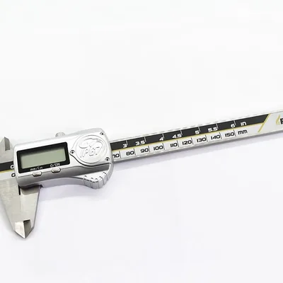 Paquímetro digital 0 a 200 x 0,01mm proteção ip67 caixa metálica - 125r-0200 raikon