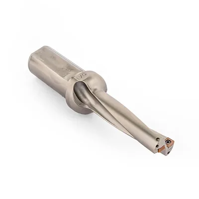 Broca tipo t-max ø 17,5mm h25 4xd inserto spmg 06 c/refrigeração interna - dt4d-175h25-sp06 sansui