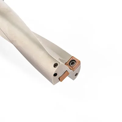 Broca tipo t-max ø 18,0mm h25 4xd inserto spmg 06 c/refrigeração interna - dt4d-180h25-sp06 sansui