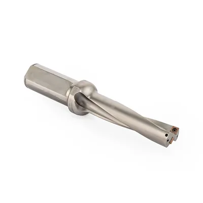 Broca tipo t-max ø 20,0mm h25 4xd inserto spmg 06 c/refrigeração interna - dt4d-200h25-sp06 sansui